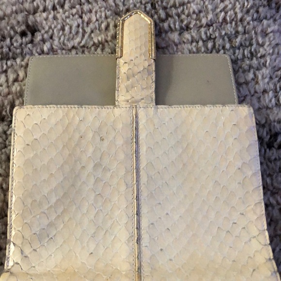 Judith Leiber Snakeskin wallet - Picture 7 of 8